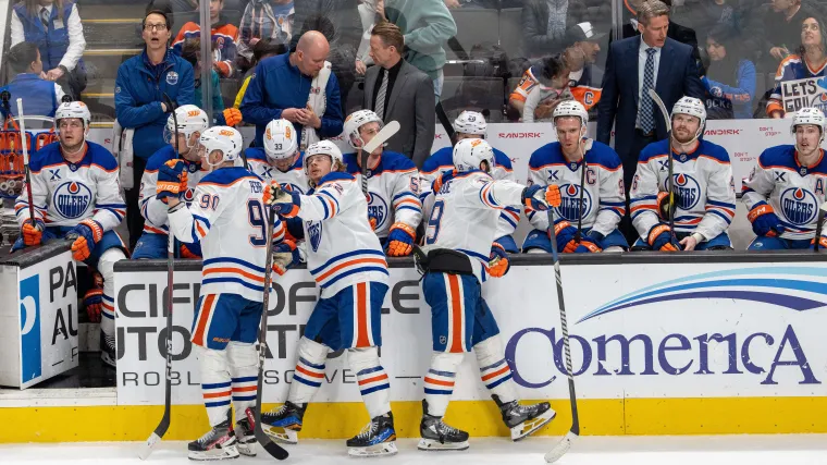 Oilers predicted to move on from postseason starter between pipes image