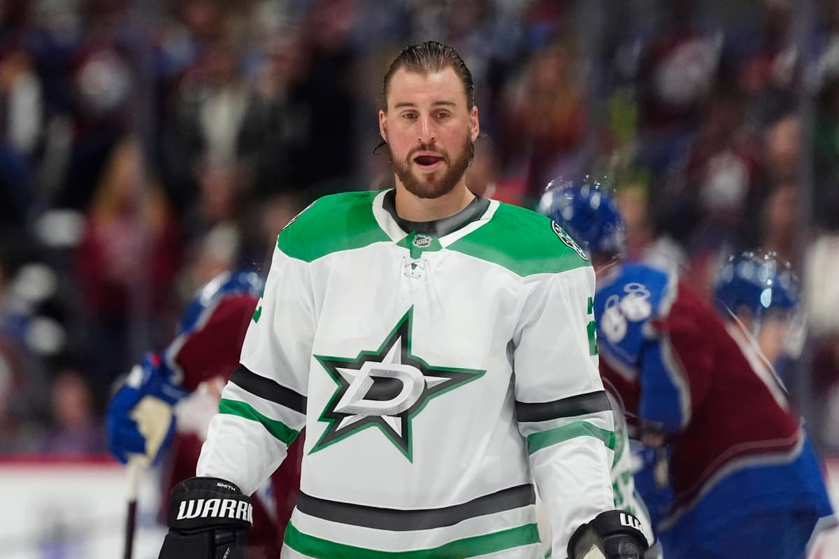 Blue Jackets sign Brendan Smith to professional tryout