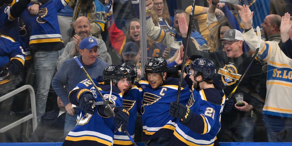 Blues score 3 goals in 2:13 of the second period to beat Jets 5-2 and force a Game 7
