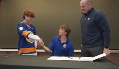 Grieving kids meet with New York Islanders player to share a special moment