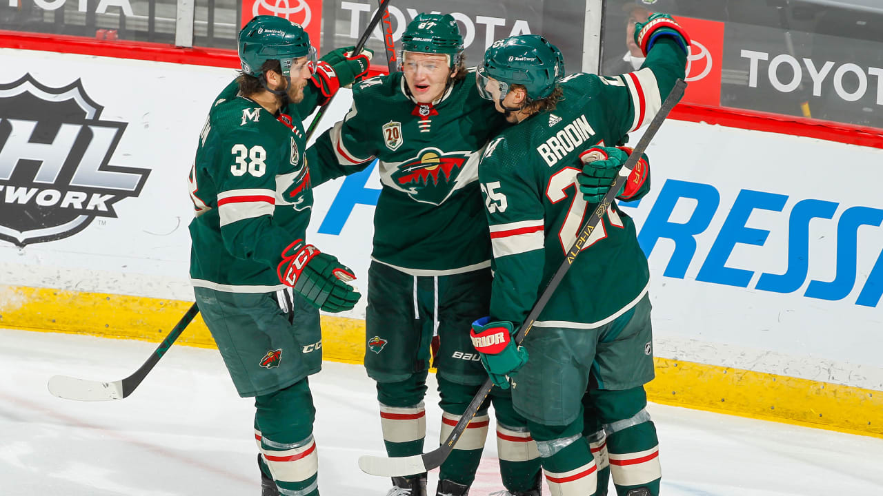 Stanley Cup Playoffs Buzz: Wild look to gain ground in West Division