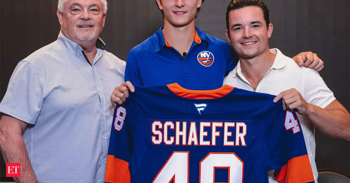 Matthew Schaefer signs entry-level contract with Islanders