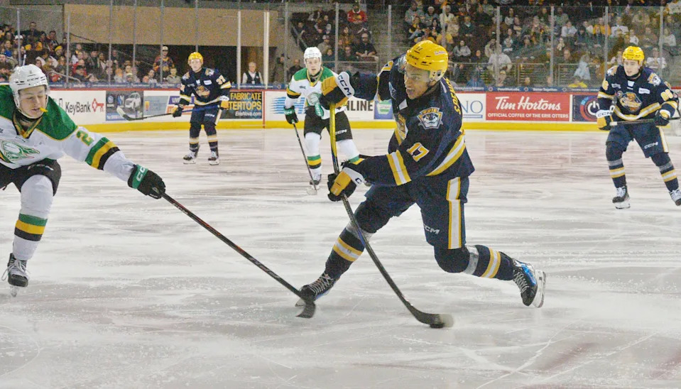 Erie Otters left winger Malcolm Spence