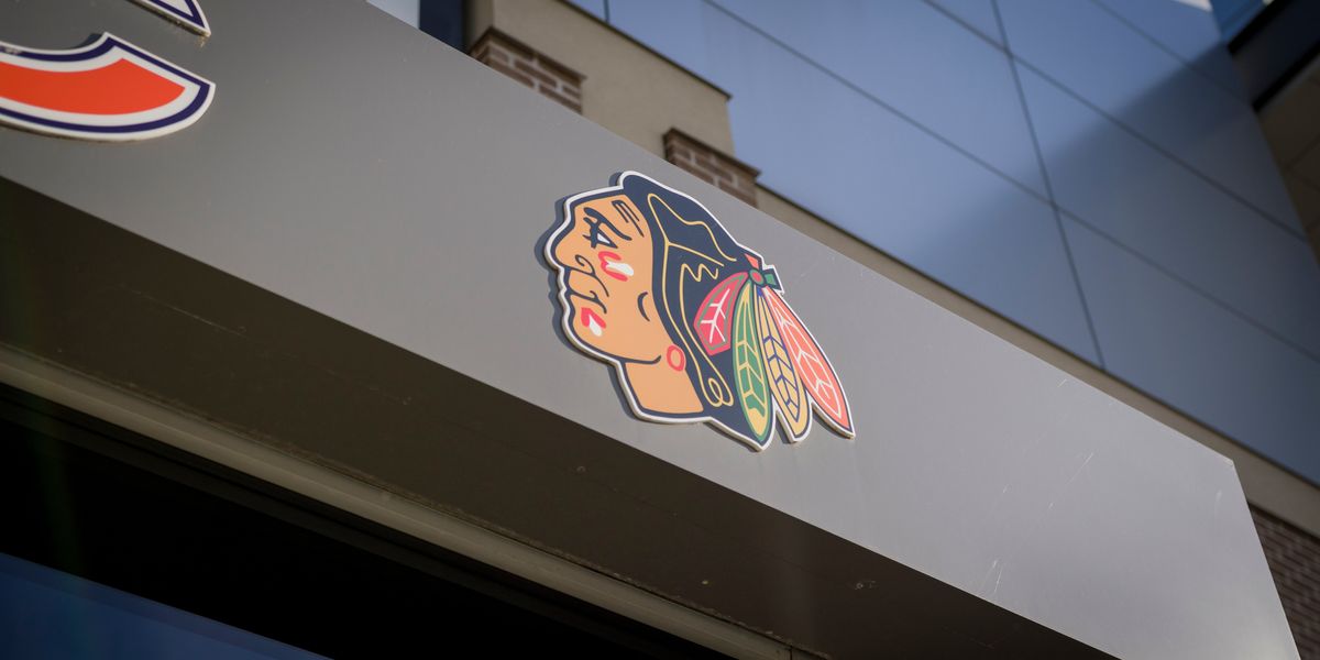 Chicago Blackhawks fired PR manager for being gay: lawsuit