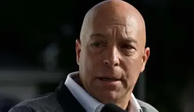 Crise majeure dans le monde du hockey: Kent Hughes réplique