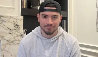 Derrière le sourire : Nick Suzuki reçoit une consigne troublante