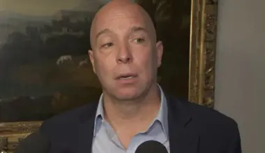 Douche froide : le plan de reconstruction de Kent Hughes menacé de s’écrouler