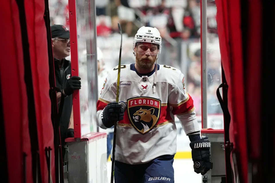 Florida Panthers forward Sam BennettJames Guillory-Imagn Images