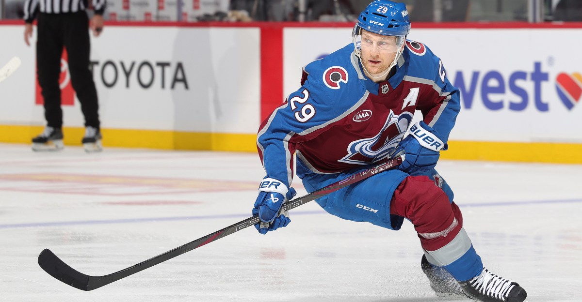 No Rust Here: MacKinnon, Landeskog Look Locked In