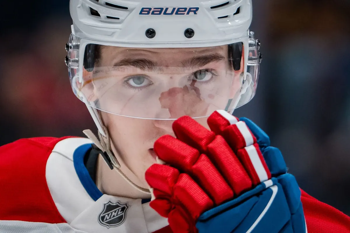 Honte publique à Montréal: Lane Hutson ne mérite pas ce traitement