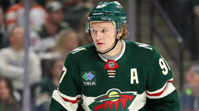 NHL Contract Talks: Minnesota Wild urged to prepare exit strategy if Kirill Kaprizov rejects record-breaking offer