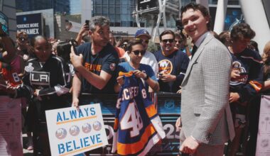 Pluses, perils of leaning into Matthew Schaefer's Islanders stardom