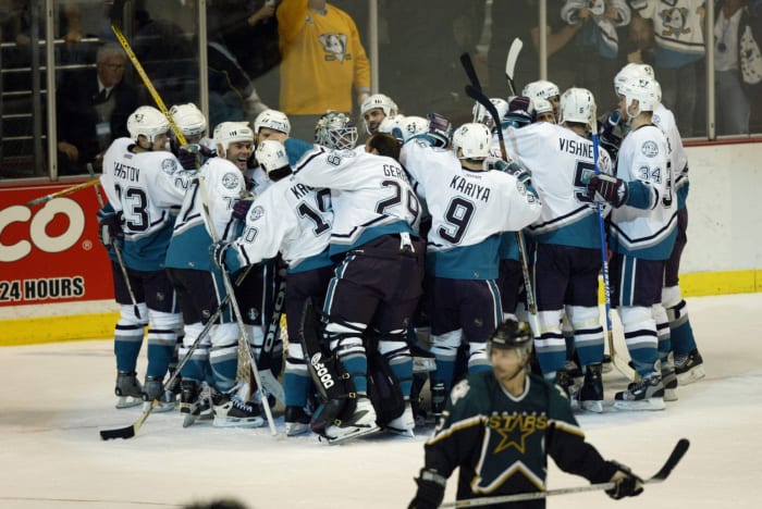 Mighty Ducks vs. Stars (2003)