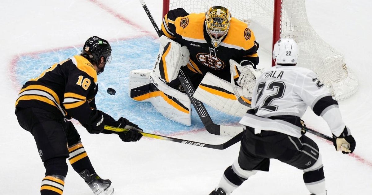 Pastrnak scores in overtime as the Bruins beat the Kings 2-1