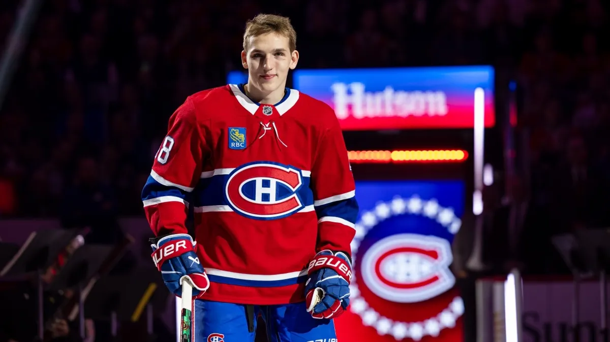 Revirement de situation à Montréal: Lane Hutson dit non