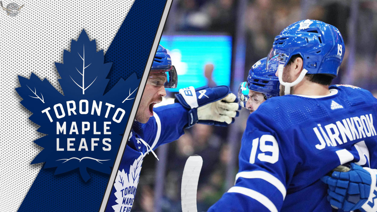 Toronto Maple Leafs Nick Robertson and Calle Jarnkrok celebrating a goal