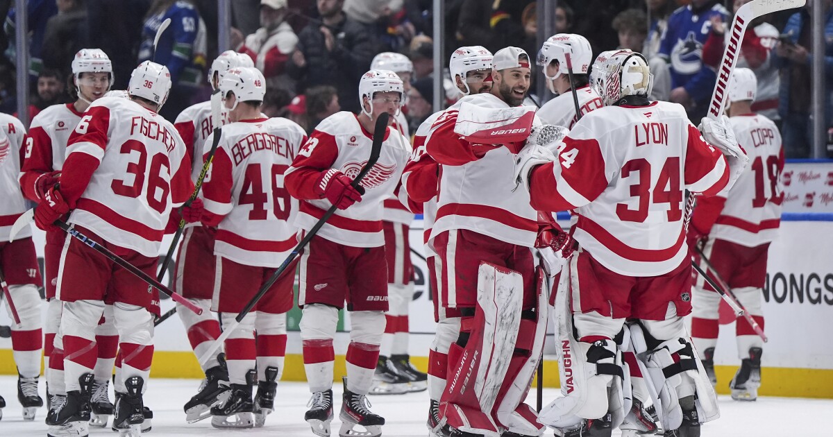 Patrick Kane scores in SO as Red Wings beat Kraken 5-4 for 7th straight win