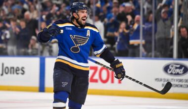 Blues score three 2nd period goals to beat Jets 5-1 and tie series 2-2 Sunday