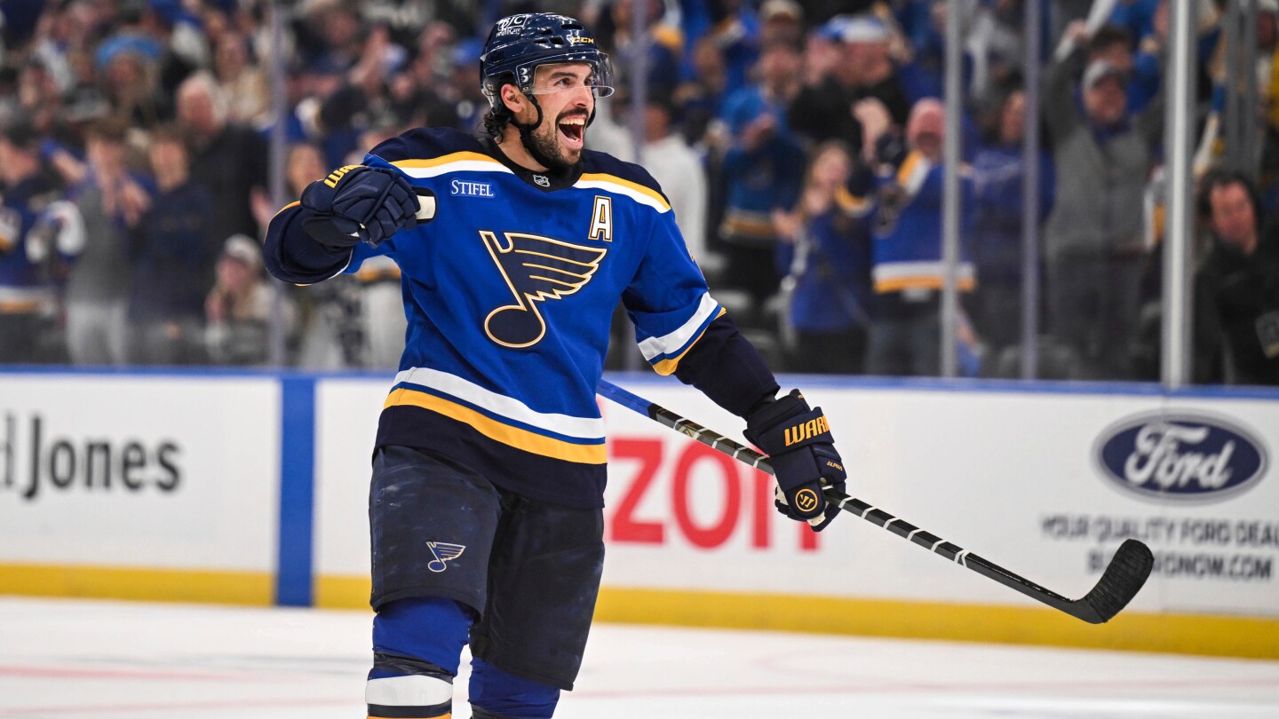 Blues score three 2nd period goals to beat Jets 5-1 and tie series 2-2 Sunday