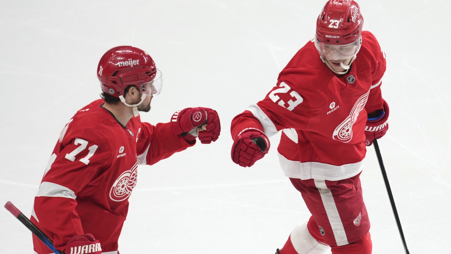 Stenlund ends scoring drought to help Utah down slumping Red Wings, 4-2