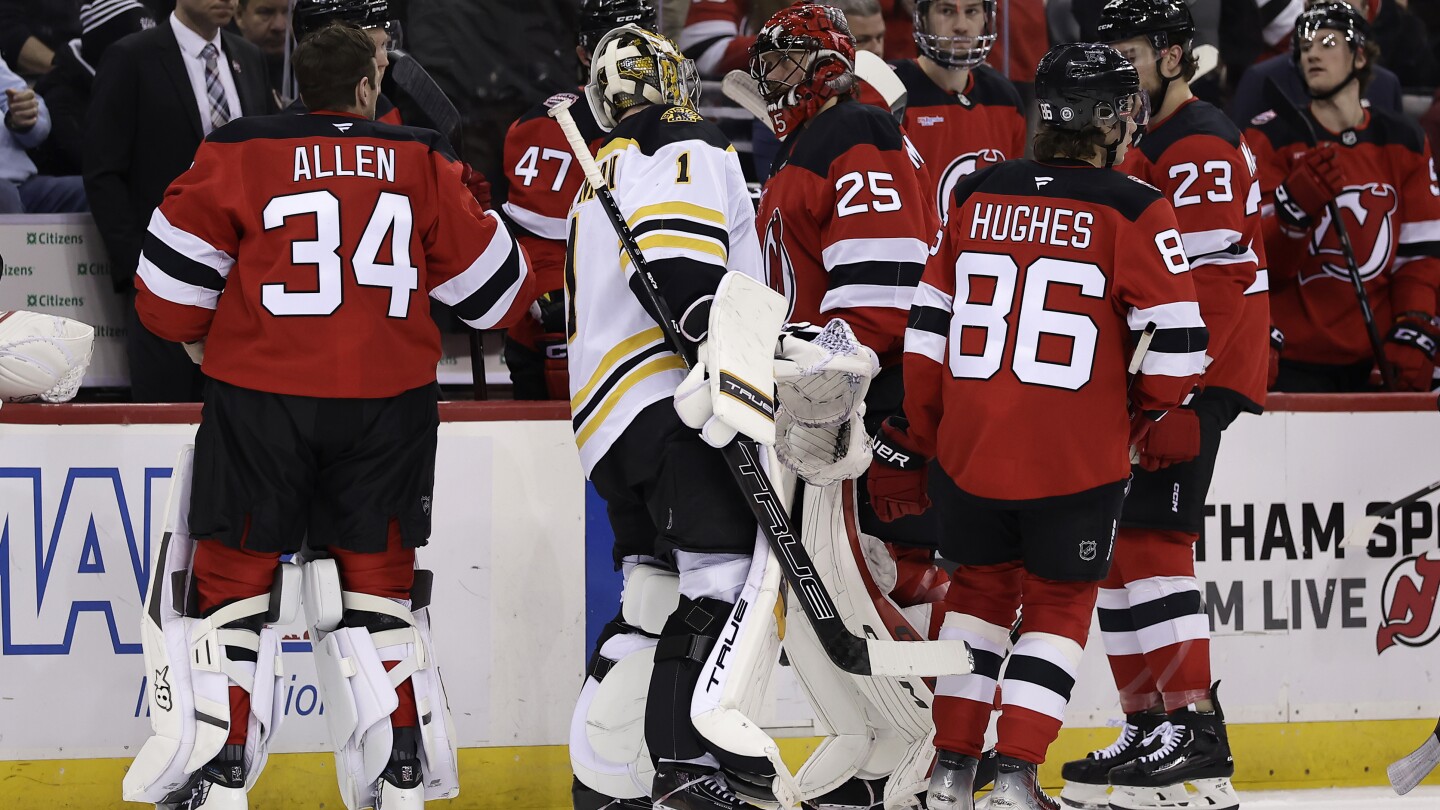 New Jersey Devils goaltender Jacob Markstrom out 4-6 weeks with knee injury