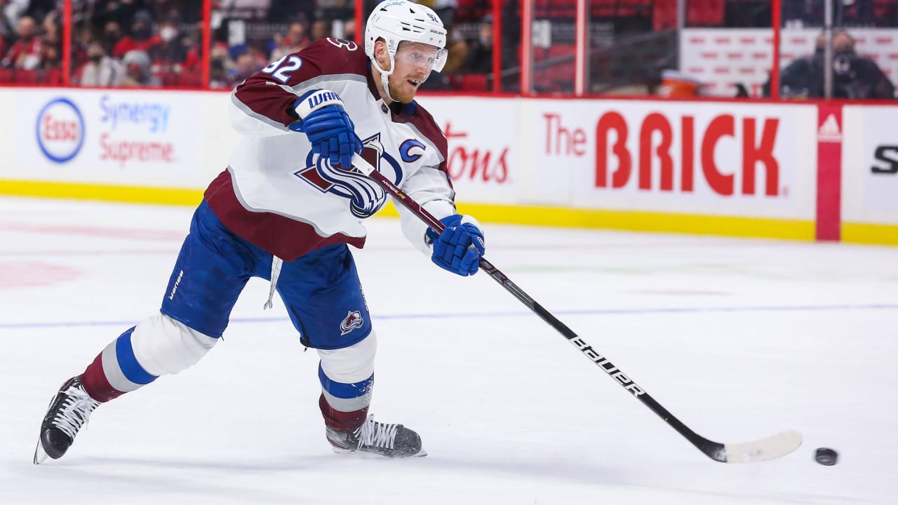 Playoffs Buzz: Landeskog 'an option' for Avalanche against Stars
