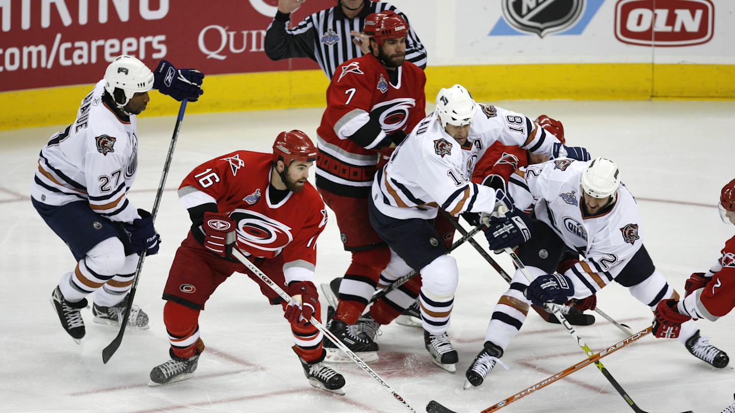 "Best Damn Sports Show Period" Taping Sponsored by MansionPoker.net at Hooters Hotel