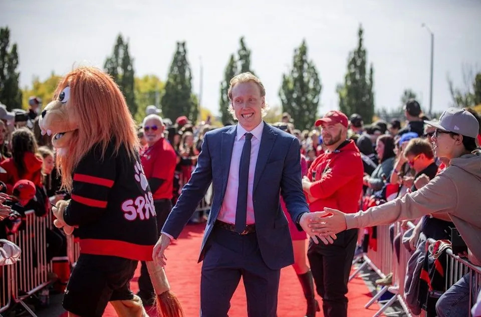 Sens player Lassi Thomson walked the red carpet Sunday at the Fan Fest, greeting supporters.