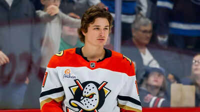 Who has Trevor Zegras dated? Details on the Flyers Star’s dating history and past relationships