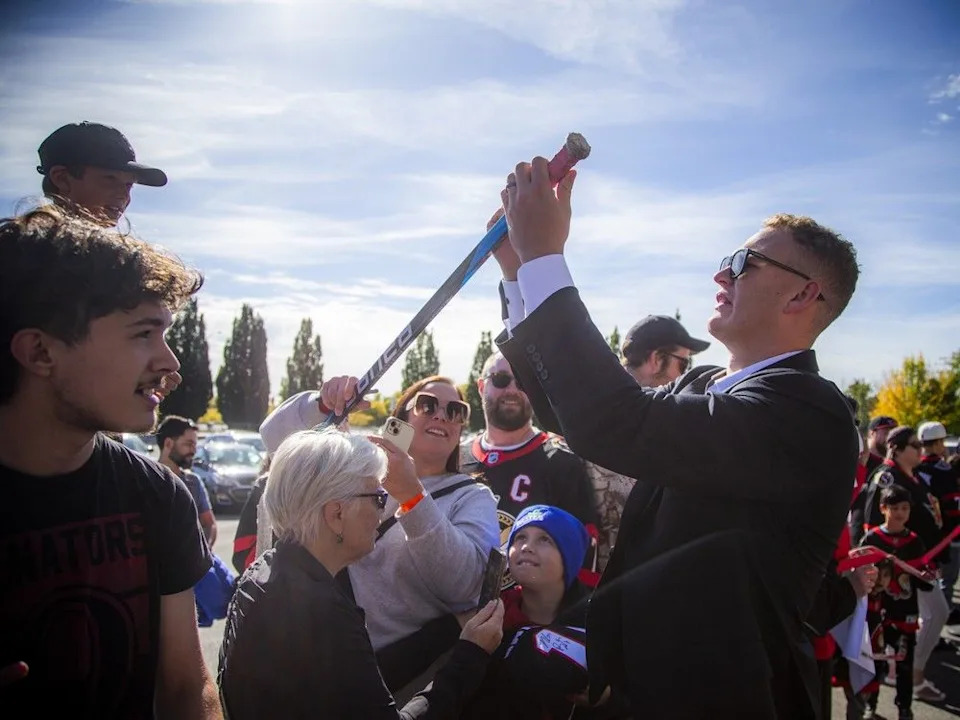 Brady Tkachuk was a fan favourite on the red carpet as he took time to sign countless autographs and pose for photographs Sunday.