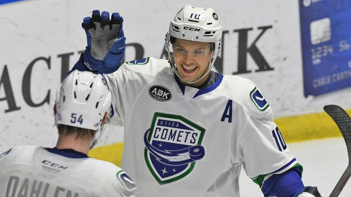Former Vancouver Canucks Farmhand Extends His Pro Career with New Contract Amid Lack of NHL Interest