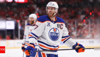 Connor McDavid’s contract uncertainty looms over Edmonton Oilers’ season | NHL News