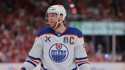 “He would leave Edmonton”: Analyst sparks debate by claiming Toronto Maple Leafs could steal Connor McDavid from Oilers