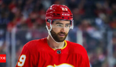 Toronto Maple Leafs reportedly consider giving former Flames player second chance alongside Auston Matthews | NHL News