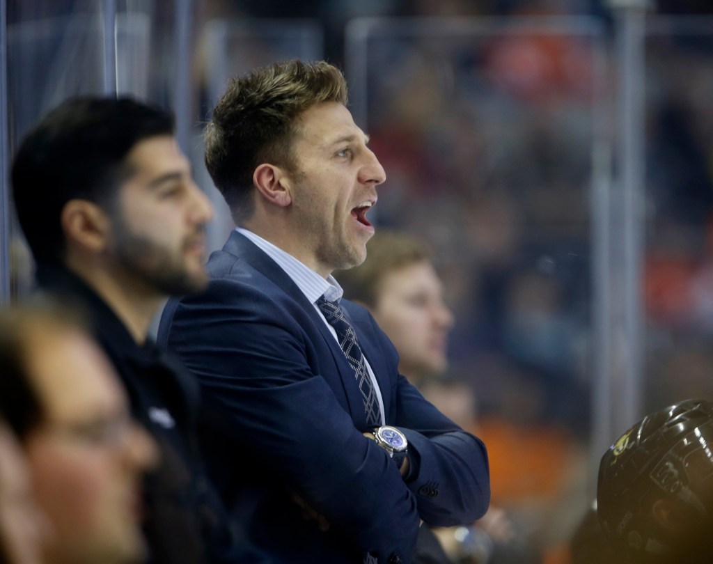 Ryane Clowe rejoins New York Rangers after leaving San Jose Sharks