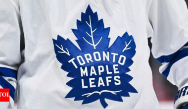 Toronto Maple Leafs officially reveal 2025 training camp roster with star veterans and exciting young prospects | NHL News