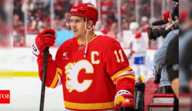 Mikael Backlund signs 2-year extension with Calgary Flames | NHL News