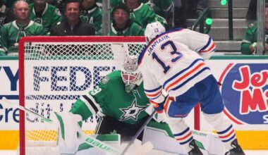 Stars goalie Oettinger hopes to laugh about how last season ended. Former coach DeBoer has 1 regret