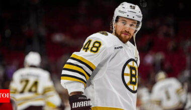 Ex-Sidney Crosby teammate signs Blackhawks PTO, but four NHL contenders still circling with serious interest | NHL News