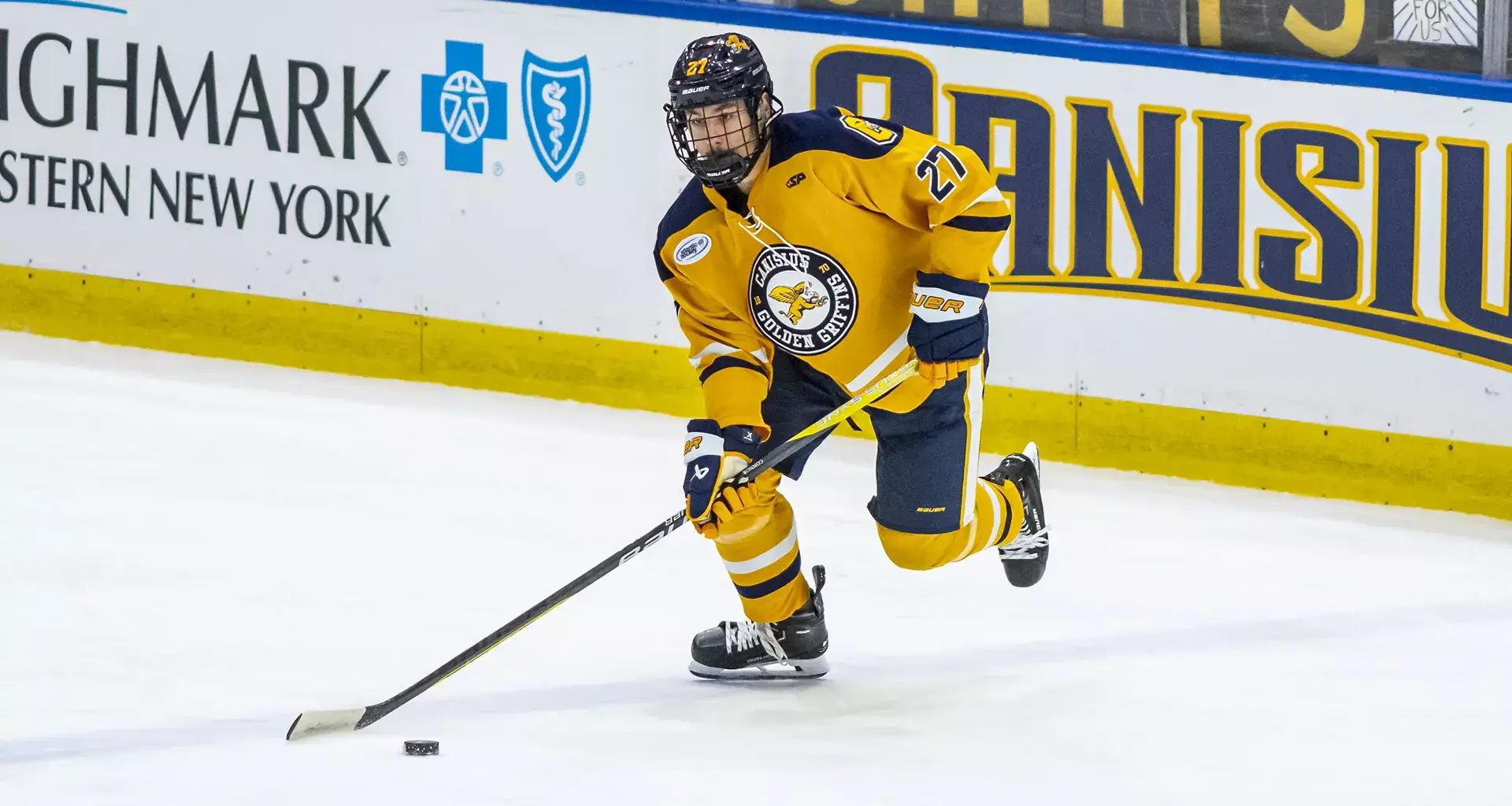 Vancouver Canucks Organization Announces the Signing of Defenseman From British Columbia