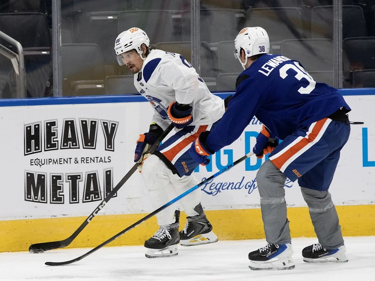 2 new Oilers stand out in first preseason games against Calgary Flames