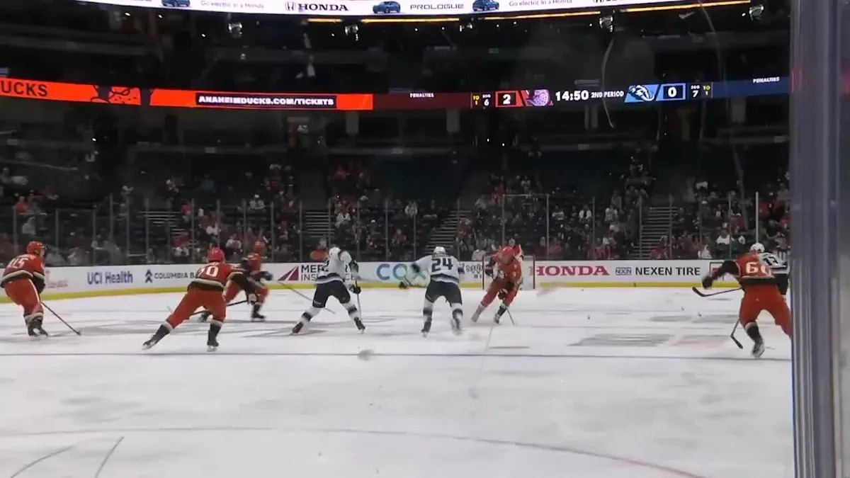 Can't-Miss Play: Goff's 20-yard loft to St. Brown comes on fourth down in crunch time