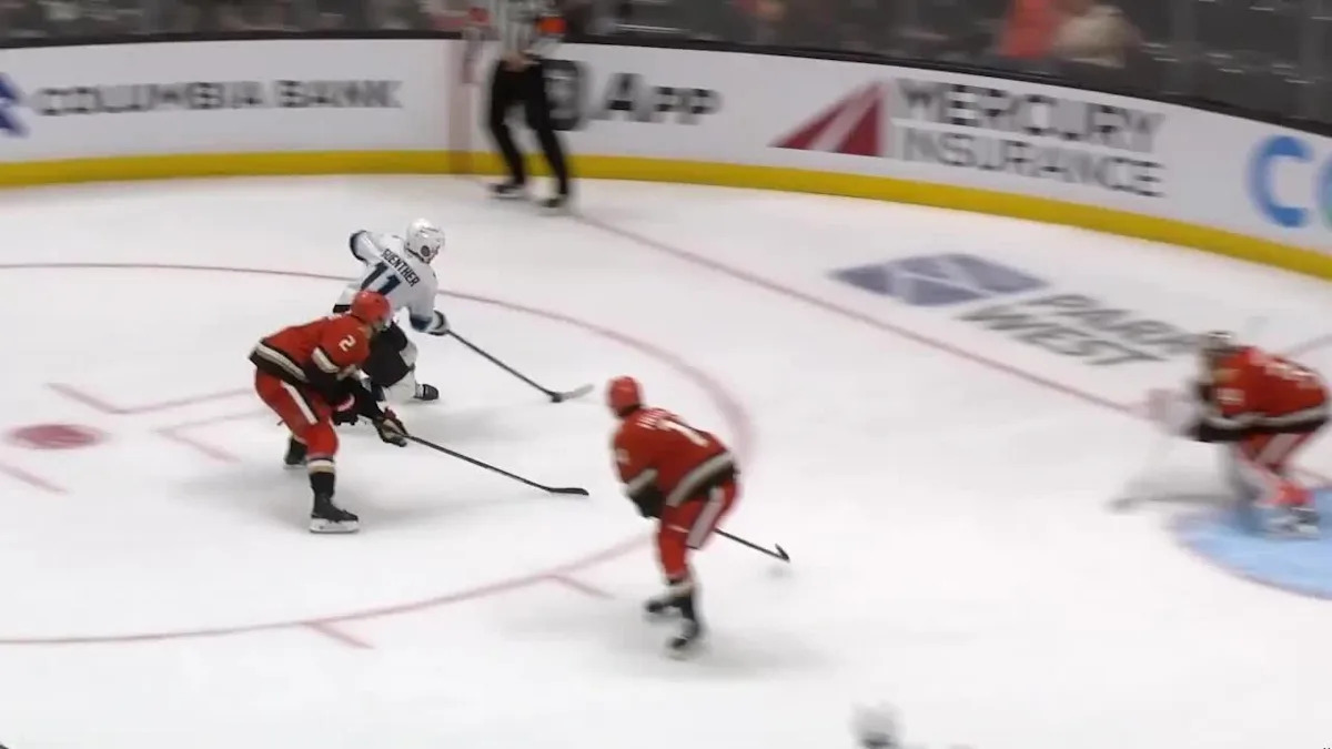 Patriots Insiders: Benching Rhamondre Stevenson ‘should be on the table'