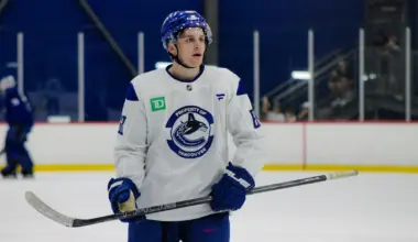 Vancouver Canucks Officially Sign Promising Centre Prospect to Entry-Level Contract
