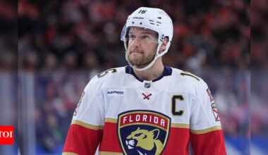 Injury Update: Aleksander Barkov suffers a major knee injury, Florida Panthers captain expected out for months | NHL News
