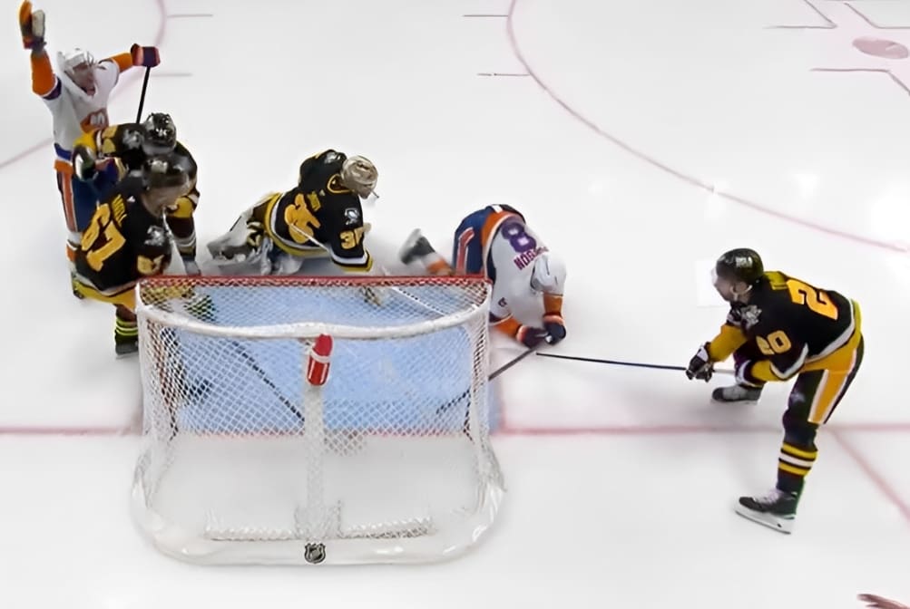 Crashing Down. Sullivan, Vets Rip Team Effort