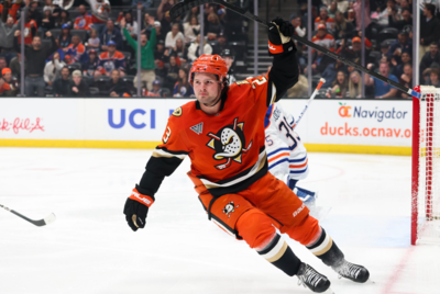 Anaheim Ducks lock down star center Mason McTavish with blockbuster six-year deal