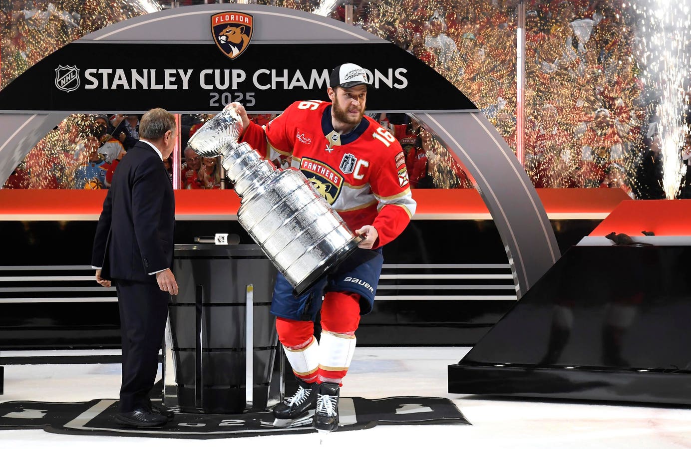 The 2026 Stanley Cup Competition Widens After Aleksander Barkov Injury
