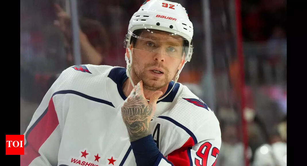 Evgeni Kuznetsov ready for NHL comeback as insider reveals two teams in pursuit | NHL News