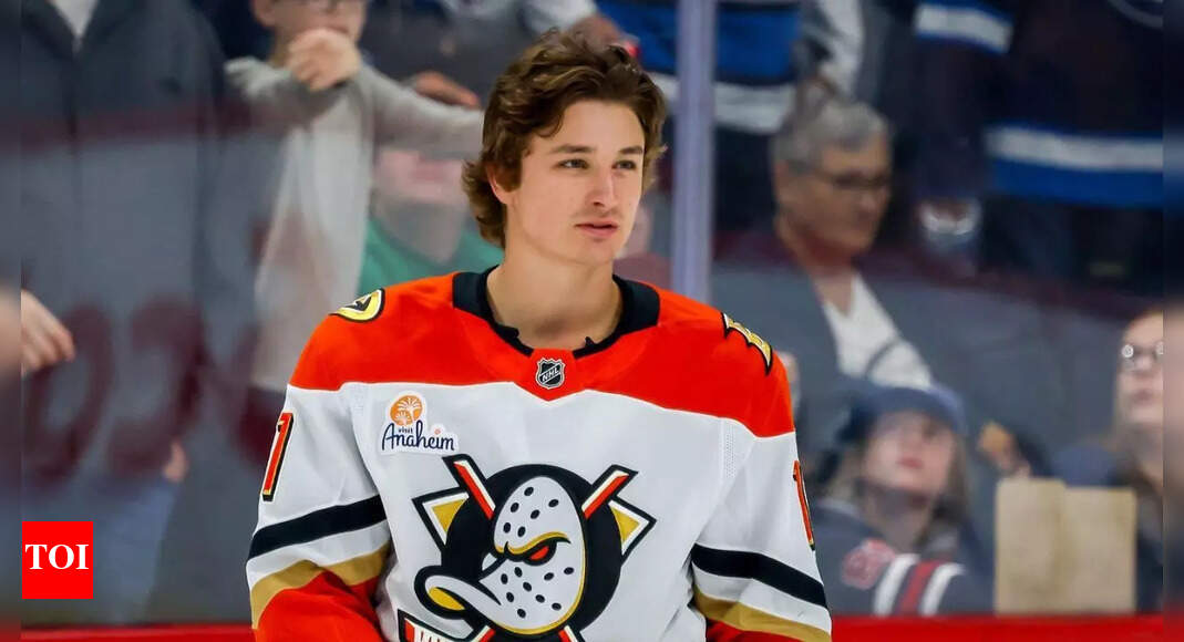 Who has Trevor Zegras dated? Details on the Flyers Star’s dating history and past relationships | NHL News